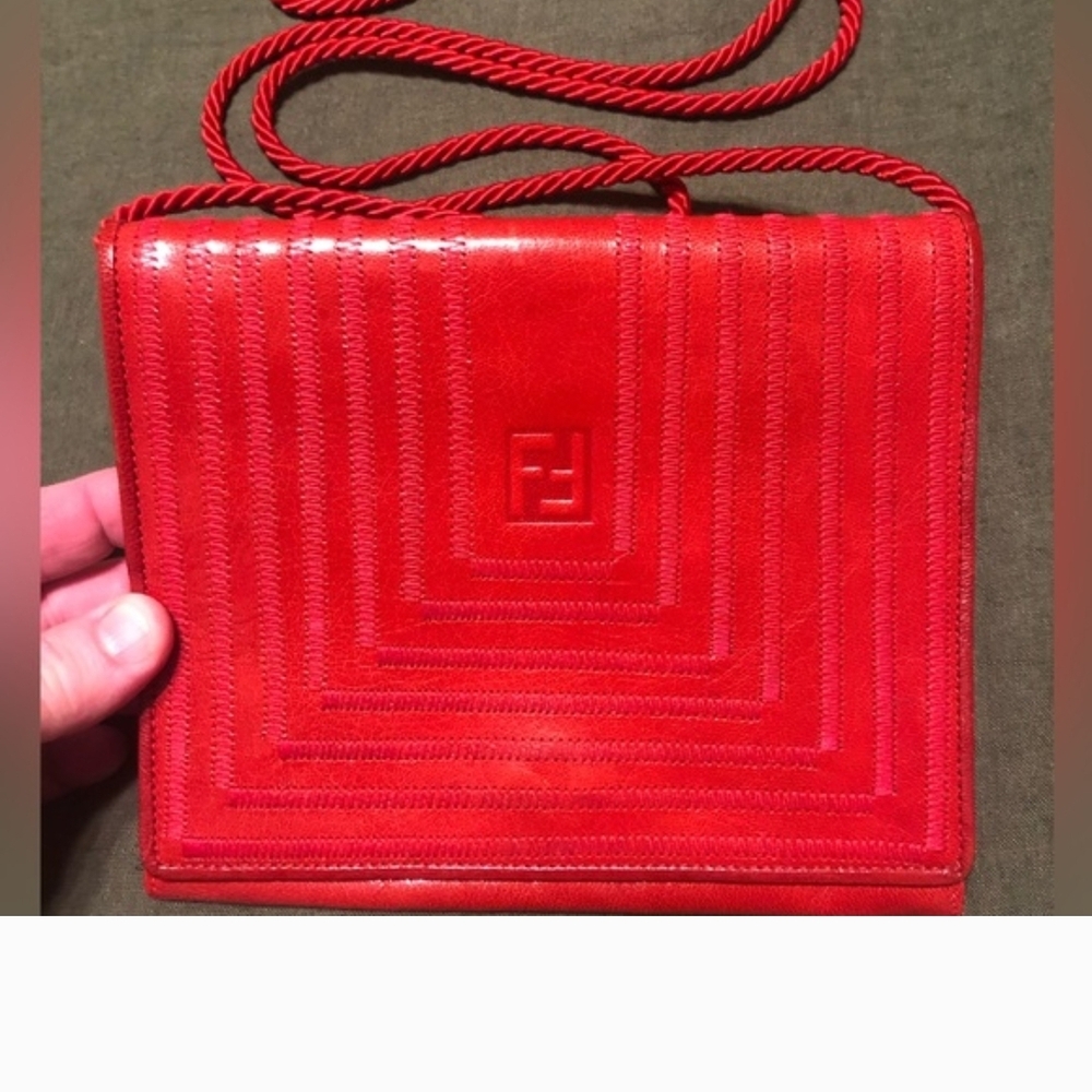 NWOT Fendi Vintage Red Embossed Logo Leather Crossbody Bag w/Cert Card - Picture 10 of 15